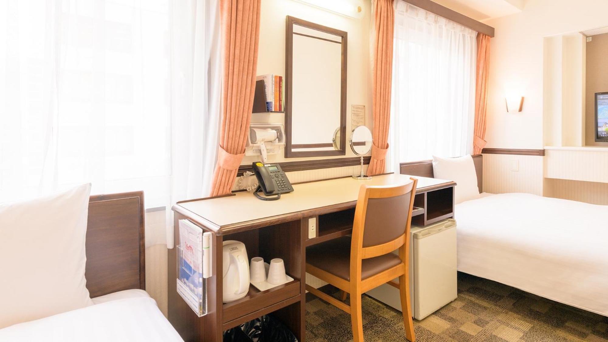 Toyoko Inn Fukushima Eki Nishi Guchi Room photo